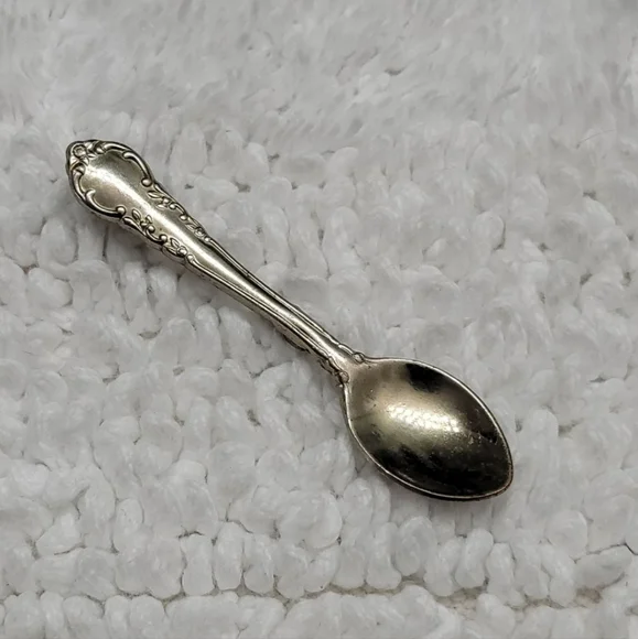 ❤️Silver Spoon vintage brooch/pin - Picture 2 of 6